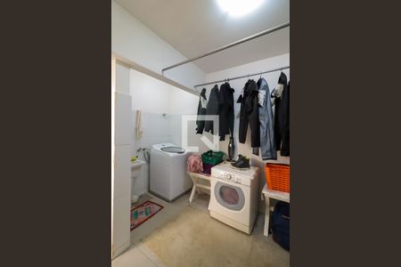 Casa à venda com 350m², 4 quartos e 1 vagaLavanderia