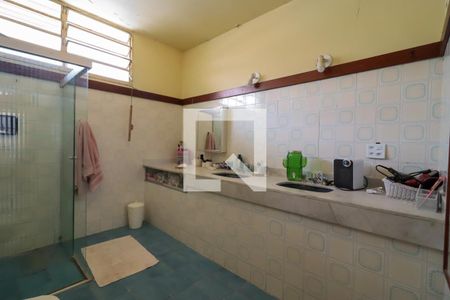 Casa à venda com 350m², 4 quartos e 1 vagaBanheiro