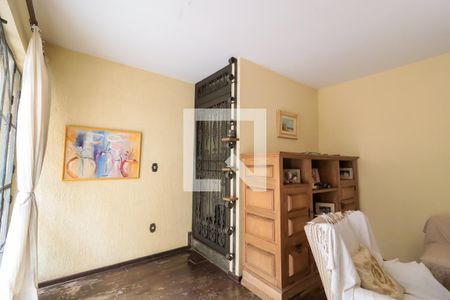 Casa à venda com 350m², 4 quartos e 1 vagaSala de Estar