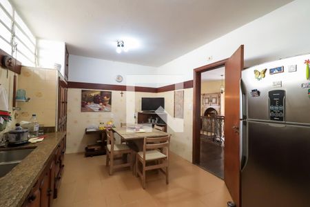 Casa à venda com 350m², 4 quartos e 1 vagaCozinha