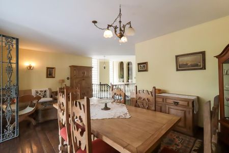 Casa à venda com 350m², 4 quartos e 1 vagaSala de Jantar