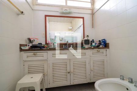 Casa à venda com 350m², 4 quartos e 1 vagaBanheiro da Suíte