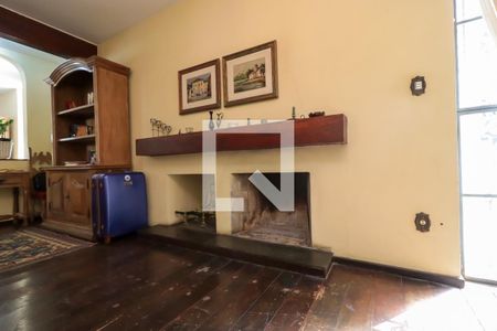 Casa à venda com 350m², 4 quartos e 1 vagaSala de Estar