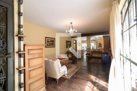 Casa à venda com 350m², 4 quartos e 1 vagaSala de Estar