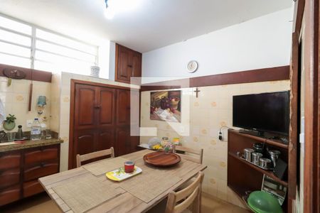 Casa à venda com 350m², 4 quartos e 1 vagaCozinha