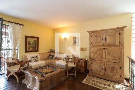 Casa à venda com 350m², 4 quartos e 1 vagaSala