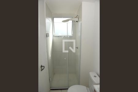 Banheiro de apartamento para alugar com 2 quartos, 42m² em Usina Piratininga, São Paulo
