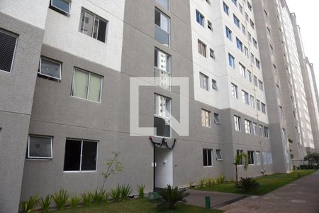 Fachada do bloco de apartamento para alugar com 2 quartos, 42m² em Usina Piratininga, São Paulo