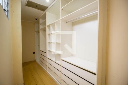 Closet Suíte  de casa de condomínio à venda com 2 quartos, 120m² em Ipiranga, São Paulo