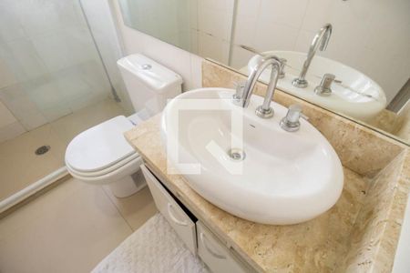 Apartamento à venda com 68m², 2 quartos e 2 vagasBanheiro da Suíte 