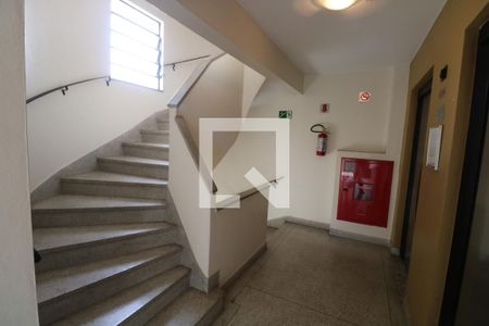 Apartamento à venda com 56m², 2 quartos e sem vagaEscadas 