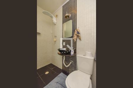 Casa à venda com 210m², 5 quartos e 1 vagaBanheiro do apartamento 2