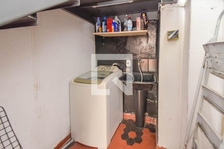 Casa à venda com 210m², 5 quartos e 1 vagaÁrea de Serviço