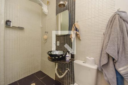 Casa à venda com 210m², 5 quartos e 1 vagaBanheiro do apartamento 2