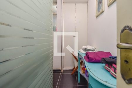 Casa à venda com 210m², 5 quartos e 1 vagaBanheiro do apartamento 2