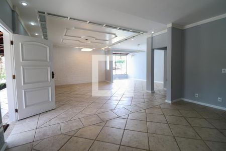 Sala de casa de condomínio à venda com 4 quartos, 600m² em Anil, Rio de Janeiro