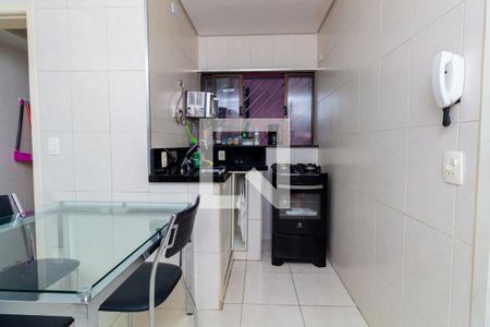 Casa à venda com 90m², 2 quartos e 2 vagasCozinha