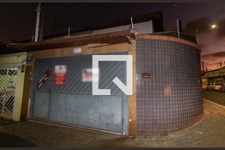 Casa à venda com 90m², 2 quartos e 2 vagasFachada