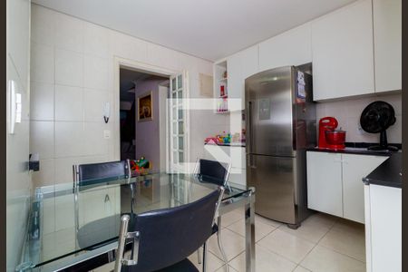 Casa à venda com 90m², 2 quartos e 2 vagasCozinha