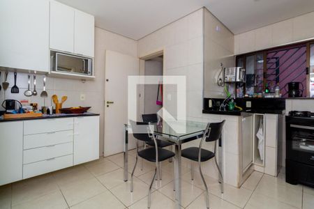 Casa à venda com 90m², 2 quartos e 2 vagasCozinha