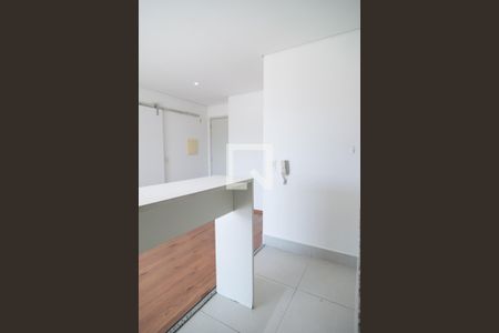 Cozinha de apartamento à venda com 1 quarto, 43m² em Jardim Aeroporto, São Paulo