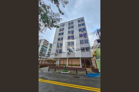 Apartamento à venda com 77m², 2 quartos e sem vagaFachada