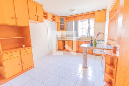 Casa à venda com 200m², 4 quartos e 2 vagas Casa à venda com 200m², 4 quartos e 2 vagasCozinha