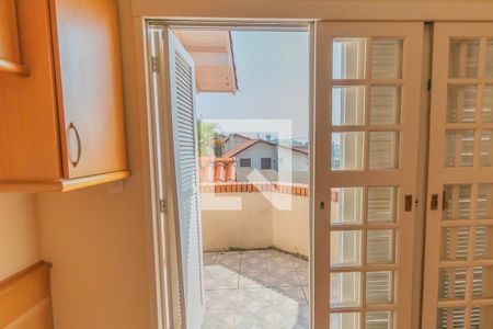 Casa à venda com 200m², 4 quartos e 2 vagas Casa à venda com 200m², 4 quartos e 2 vagasVista