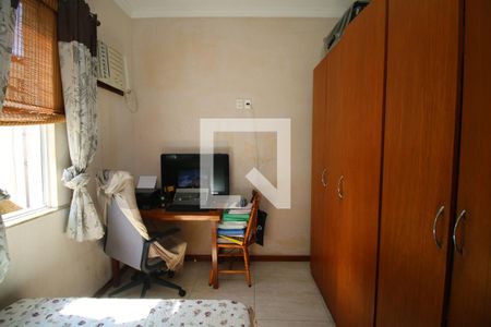 Quarto 2 de casa à venda com 2 quartos, 327m² em Braz de Pina, Rio de Janeiro