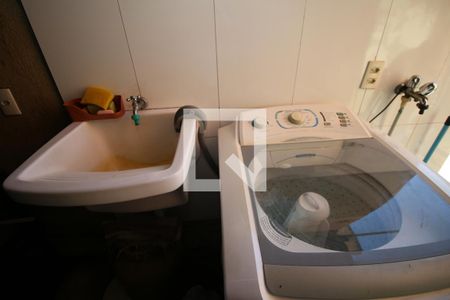 Casa à venda com 327m², 2 quartos e 2 vagasÁrea de Serviço