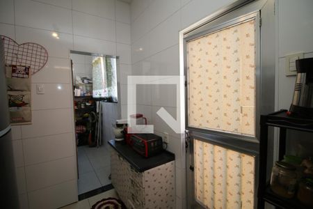 Casa à venda com 327m², 2 quartos e 2 vagasCozinha