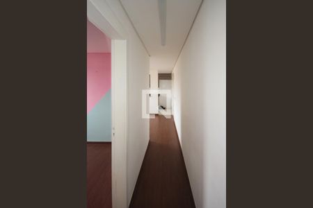 Corredor de apartamento para alugar com 2 quartos, 50m² em Cidade São Mateus, São Paulo