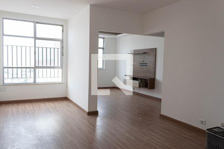 Apartamento à venda com 85m², 3 quartos e 1 vaga Apartamento à venda com 85m², 3 quartos e 1 vagaSala