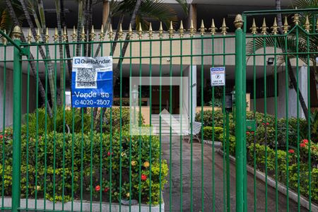 Apartamento à venda com 85m², 3 quartos e 1 vaga Apartamento à venda com 85m², 3 quartos e 1 vagaFachada