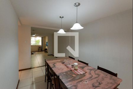 Casa à venda com 329m², 5 quartos e 4 vagasSala 2