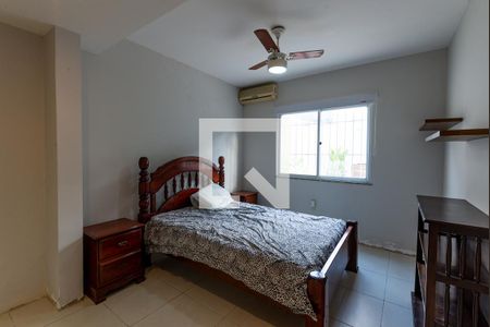 Casa à venda com 329m², 5 quartos e 4 vagasQuarto 2 - Suíte