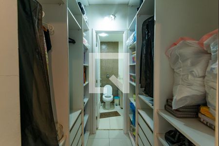 Casa à venda com 329m², 5 quartos e 4 vagasCloset da suíte 1