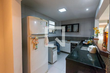 Casa à venda com 329m², 5 quartos e 4 vagasCozinha 1
