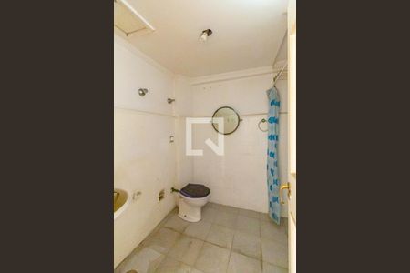 Banheiro de kitnet/studio à venda com 1 quarto, 39m² em República, São Paulo