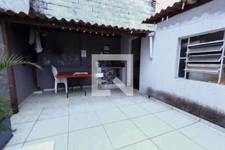 Casa à venda com 140m², 2 quartos e 1 vagaQuintal