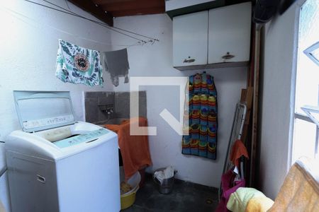 Casa à venda com 140m², 2 quartos e 1 vagaÁrea de Serviço