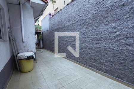 Casa à venda com 140m², 2 quartos e 1 vagaQuintal