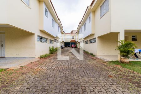 Casa de condomínio à venda com 145m², 3 quartos e 2 vagasCondomínio