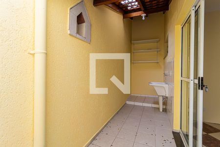 Casa de condomínio à venda com 145m², 3 quartos e 2 vagasÁrea de Serviço