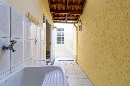 Casa de condomínio à venda com 145m², 3 quartos e 2 vagasÁrea de Serviço