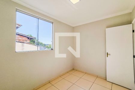 Quarto 1 de apartamento para alugar com 2 quartos, 53m² em Piratininga (venda Nova), Belo Horizonte