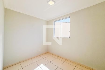 Quarto 1 de apartamento para alugar com 2 quartos, 53m² em Piratininga (venda Nova), Belo Horizonte