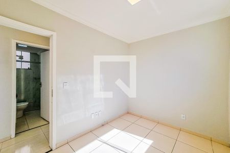 Quarto 1 de apartamento para alugar com 2 quartos, 53m² em Piratininga (venda Nova), Belo Horizonte