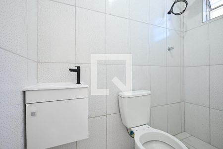 Banheiro de casa para alugar com 1 quarto, 36m² em Jardim Taboao, São Paulo