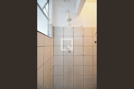 Banheiro de casa para alugar com 1 quarto, 40m² em Jardim Taboao, São Paulo